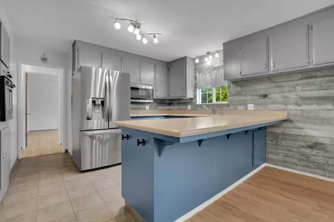 Kitchen - 1014 E Alameda St, Manteca, CA 95336 photo 1 of 4