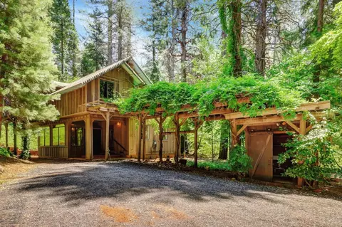 14900 Red Dog Rd, Nevada City, CA 95959