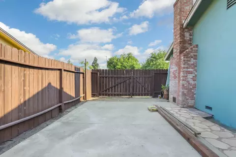 Exterior - 1354 Mitchell Ln, Manteca, CA 95336 photo 3 of 6