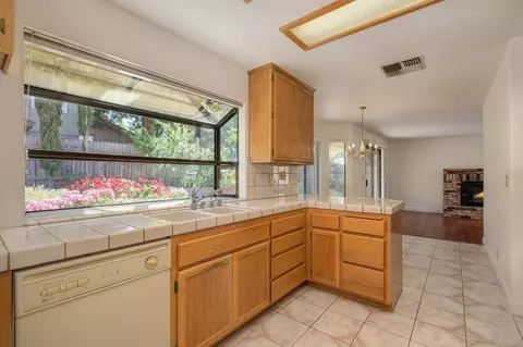 6844 Goot Way, Carmichael, CA 95608 photo 5