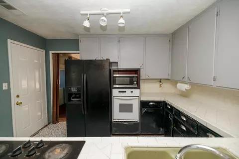 2405 Bellamy St, Modesto, CA 95354 photo 12