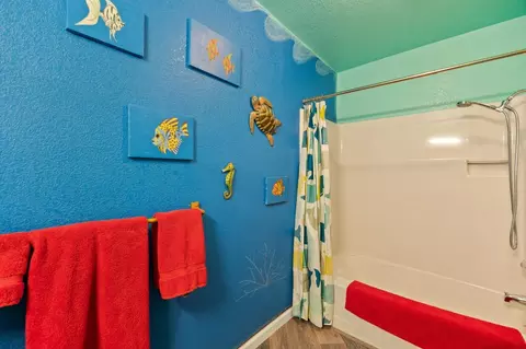 Bath - 1395 Blue Tent Ct, Cool, CA 95614 photo 4 of 7