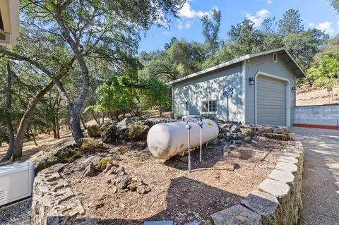 Exterior - 1395 Blue Tent Ct, Cool, CA 95614 photo 23 of 29