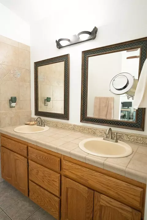Bath - 1185 Partridge, Merced, CA 95340 photo 6 of 9
