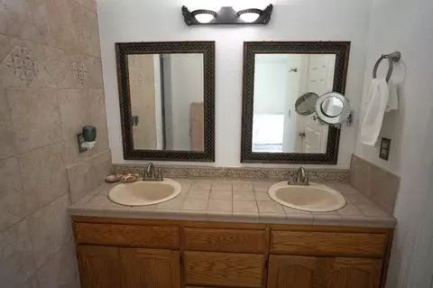 Bath - 1185 Partridge, Merced, CA 95340 photo 5 of 9