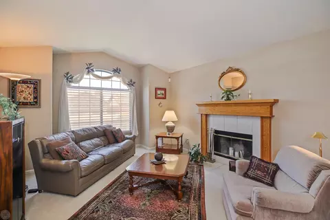Living - 1708 Brookside Dr, Manteca, CA 95336 photo 2 of 5