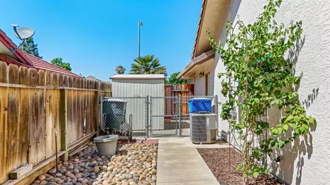 Exterior - 1708 Brookside Dr, Manteca, CA 95336 photo 14 of 14