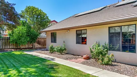 Exterior - 1708 Brookside Dr, Manteca, CA 95336 photo 10 of 14