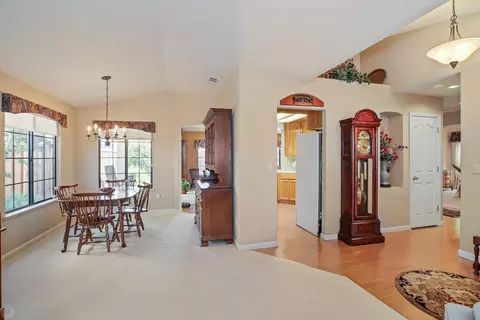 Entry Way - 1708 Brookside Dr, Manteca, CA 95336 photo 5 of 6