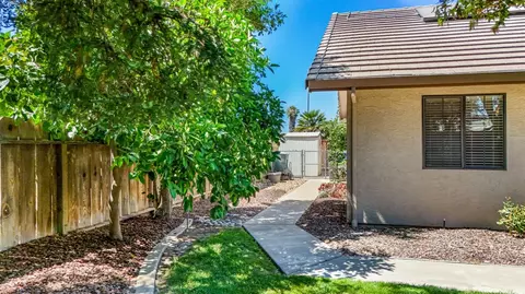 Exterior - 1708 Brookside Dr, Manteca, CA 95336 photo 13 of 14