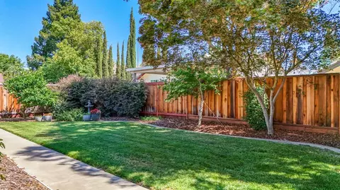 Exterior - 1708 Brookside Dr, Manteca, CA 95336 photo 6 of 14