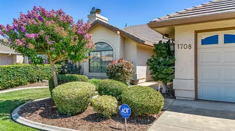 Exterior - 1708 Brookside Dr, Manteca, CA 95336 photo 4 of 14