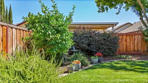 Exterior - 1708 Brookside Dr, Manteca, CA 95336 photo 11 of 14