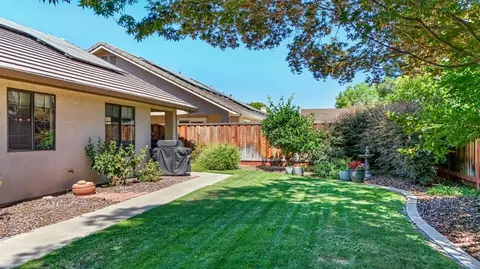 Exterior - 1708 Brookside Dr, Manteca, CA 95336 photo 5 of 14