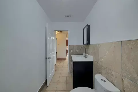 Entry Way - 2601 W Hatch Rd, Modesto, CA 95358 photo 5 of 10