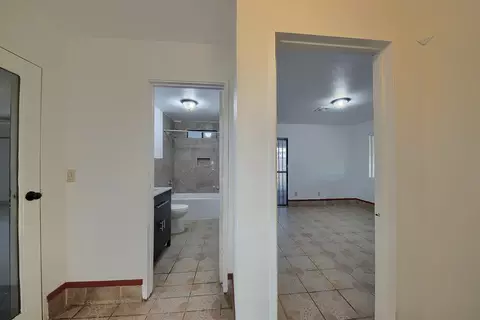 Entry Way - 2601 W Hatch Rd, Modesto, CA 95358 photo 3 of 10