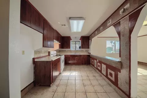 Kitchen - 2601 W Hatch Rd, Modesto, CA 95358 photo 3 of 8
