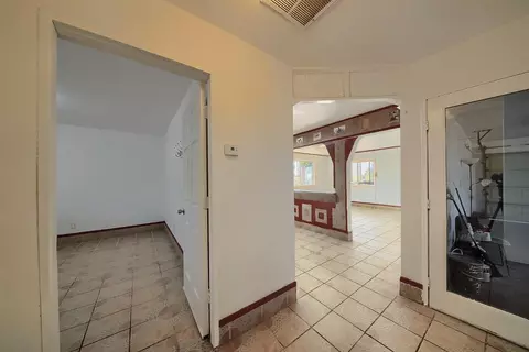 Entry Way - 2601 W Hatch Rd, Modesto, CA 95358 photo 7 of 10