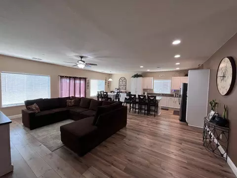 1910 Paul St, Hughson, CA 95326 photo 3