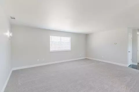 Living - 4916 Summit Way, Modesto, CA 95357 photo 2 of 2