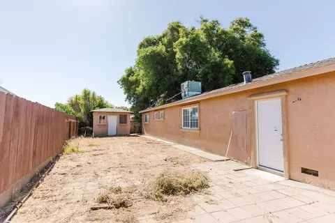 Exterior - 4916 Summit Way, Modesto, CA 95357 photo 4 of 4