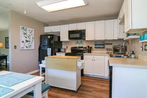 Kitchen - 4392 Martel Dr, Olivehurst, CA 95961 photo 3 of 3
