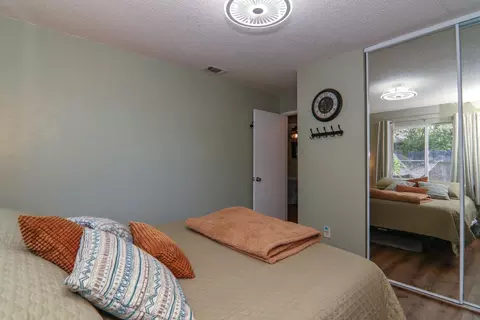 Bedroom - 4392 Martel Dr, Olivehurst, CA 95961 photo 2 of 3
