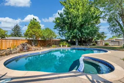 Exterior - 3937 Maudray Way, Carmichael, CA 95608 photo 4 of 8