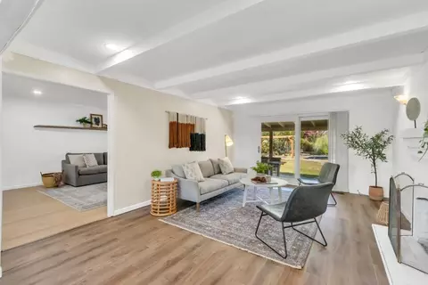 Living - 3937 Maudray Way, Carmichael, CA 95608 photo 2 of 4