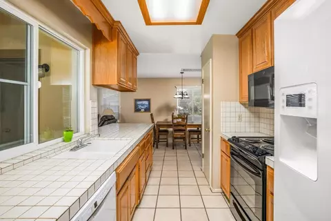 3900 Spring Oak Dr, Modesto, CA 95355 photo 9
