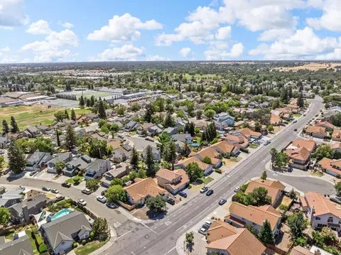 View/Area - 3208 Black Eagle Dr, Antelope, CA 95843 photo 6 of 8