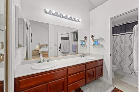Bath - 3208 Black Eagle Dr, Antelope, CA 95843 photo 1 of 3
