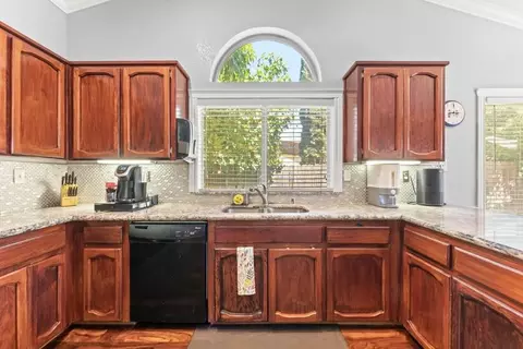 Kitchen - 3208 Black Eagle Dr, Antelope, CA 95843 photo 5 of 5