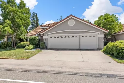 Exterior - 3208 Black Eagle Dr, Antelope, CA 95843 photo 2 of 10