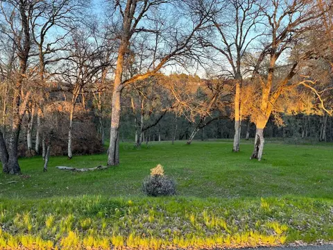 23045 Moon Ridge Ct, Auburn, CA 95602