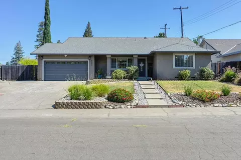 Exterior - 5343 Ridgefield Ave, Carmichael, CA 95608 photo 3 of 31