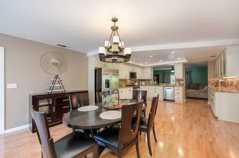 Dining - 5343 Ridgefield Ave, Carmichael, CA 95608 photo 3 of 4