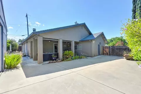 Exterior - 5343 Ridgefield Ave, Carmichael, CA 95608 photo 18 of 31