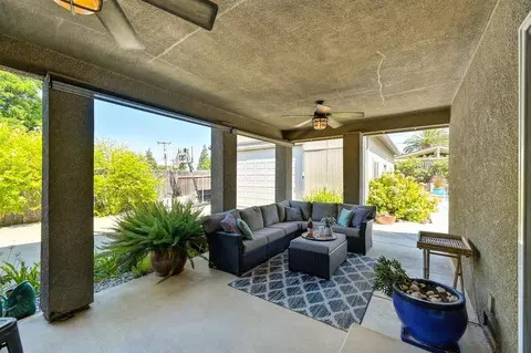 Exterior - 5343 Ridgefield Ave, Carmichael, CA 95608 photo 12 of 31