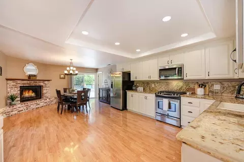 Kitchen - 5343 Ridgefield Ave, Carmichael, CA 95608 photo 2 of 6