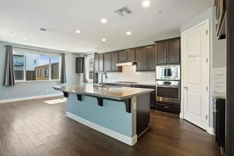 Kitchen - 424 S Derone Ln, Tracy, CA 95376 photo 1 of 7