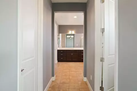 Entry Way - 424 S Derone Ln, Tracy, CA 95376 photo 5 of 7