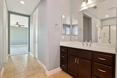 Entry Way - 424 S Derone Ln, Tracy, CA 95376 photo 6 of 7