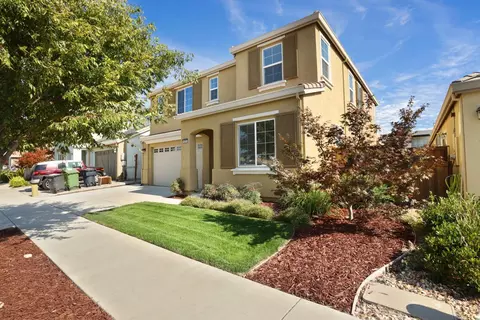 Exterior - 424 S Derone Ln, Tracy, CA 95376 photo 4 of 10