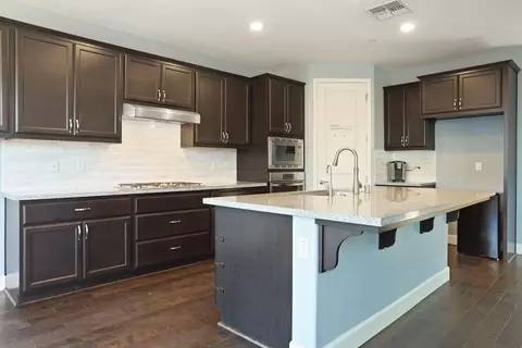 Kitchen - 424 S Derone Ln, Tracy, CA 95376 photo 4 of 7