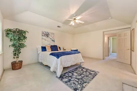 Bedroom - 8781 Beechcrest Ct, Orangevale, CA 95662 photo 9 of 11