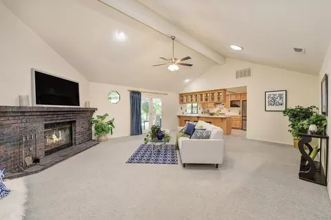 Living - 8781 Beechcrest Ct, Orangevale, CA 95662 photo 6 of 9