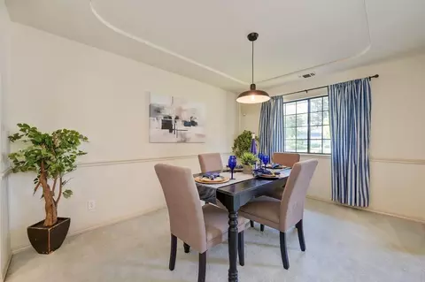 Dining - 8781 Beechcrest Ct, Orangevale, CA 95662 photo 2 of 6