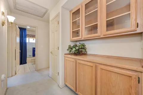 Entry Way - 8781 Beechcrest Ct, Orangevale, CA 95662 photo 4 of 5