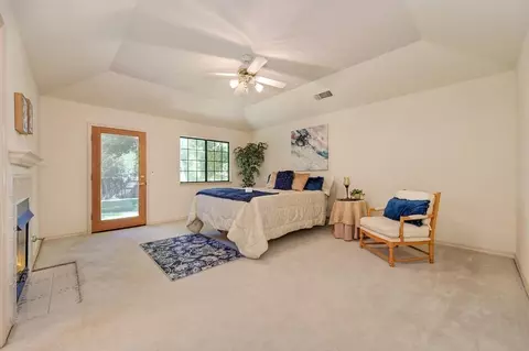 Bedroom - 8781 Beechcrest Ct, Orangevale, CA 95662 photo 8 of 11